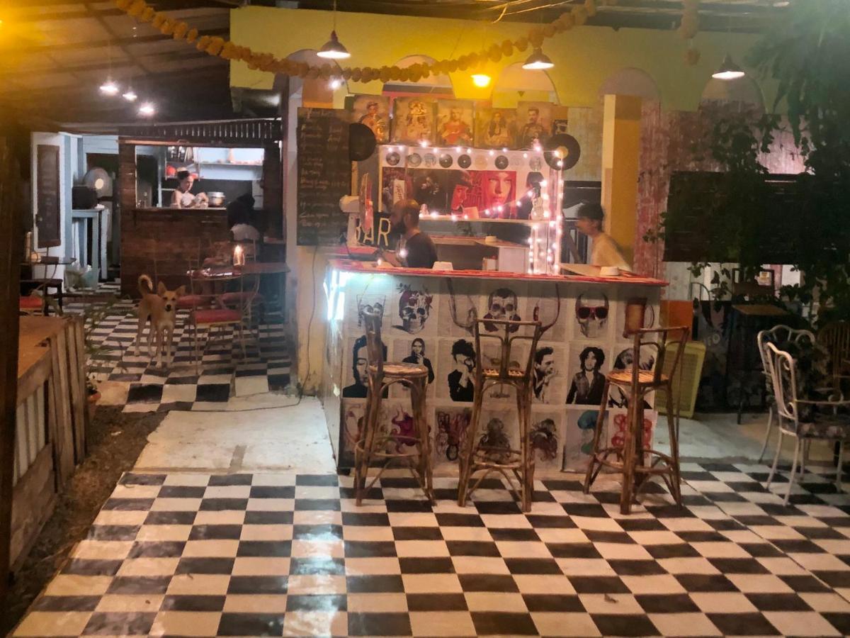 Green Rover Hostel By Gypstead Vagator Ngoại thất bức ảnh