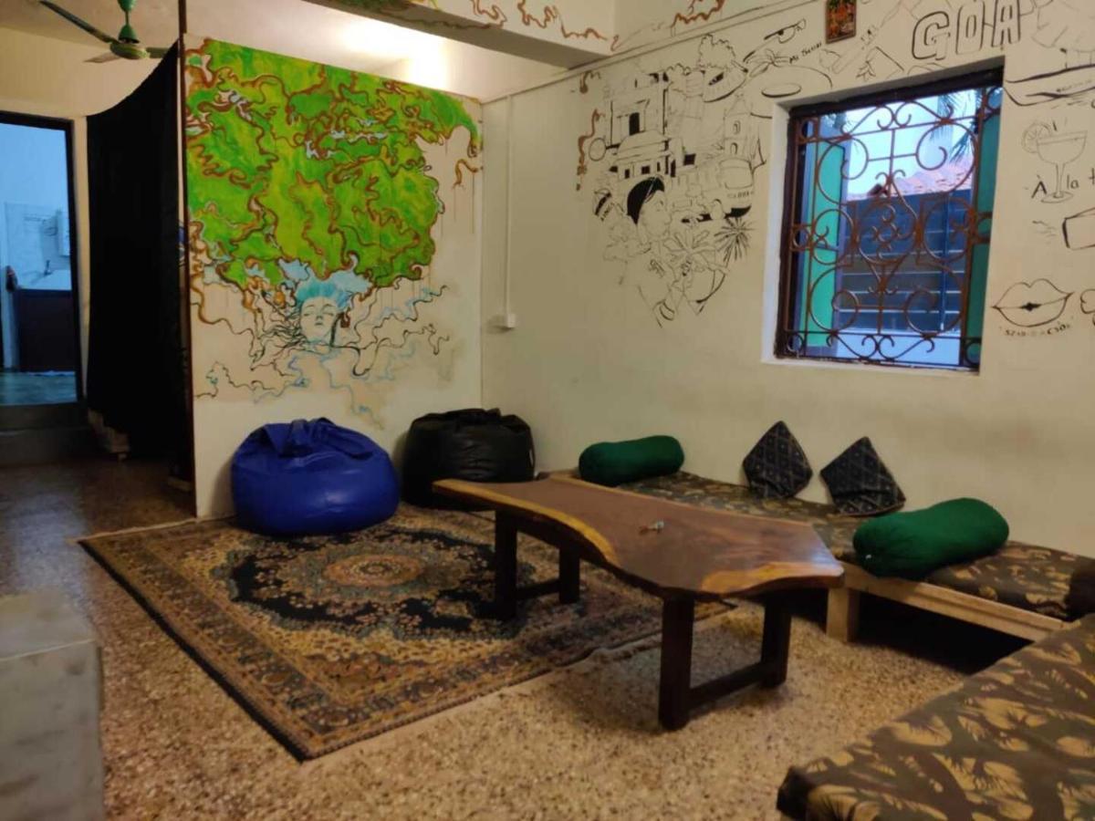 Green Rover Hostel By Gypstead Vagator Ngoại thất bức ảnh