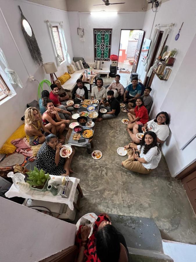Green Rover Hostel By Gypstead Vagator Ngoại thất bức ảnh