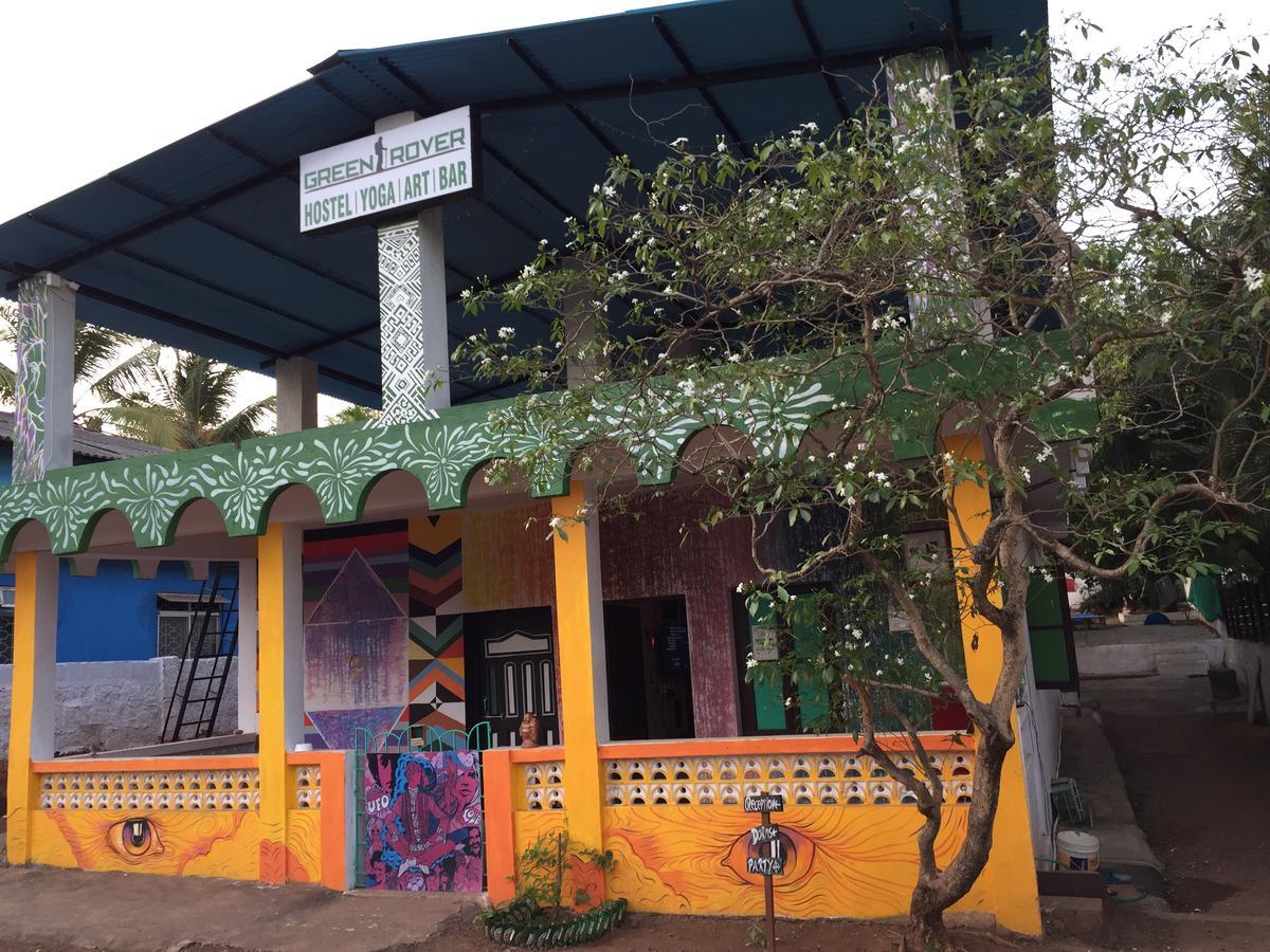 Green Rover Hostel By Gypstead Vagator Ngoại thất bức ảnh